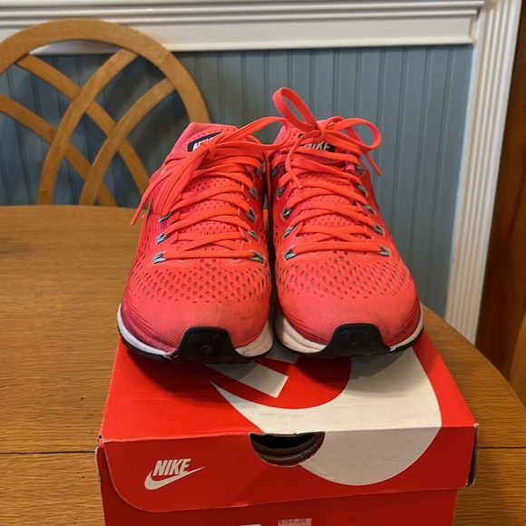 Nike zoom hot pink, running shoe size 8 - Picture 3 of 5